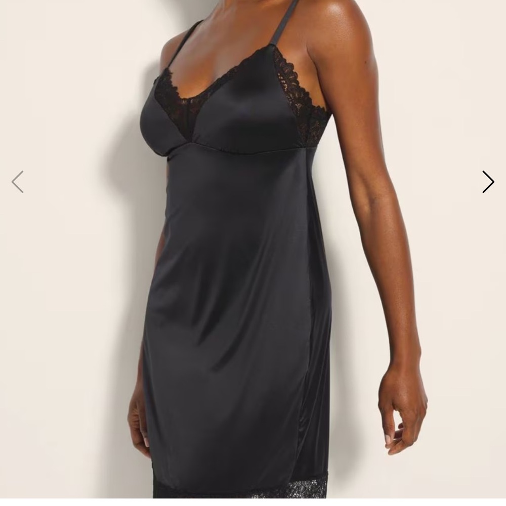 Elegant  Earl grey Lace Trim chemise